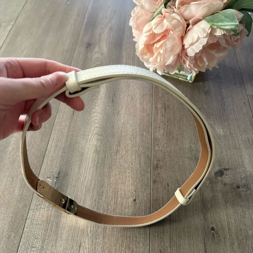 New Boutique‎ Cream Gold Adjustable Faux Leather Belt